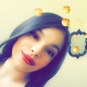 Meet your Posher, Emely